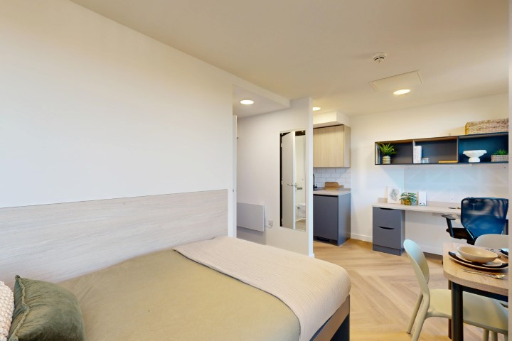 Premium Plus Studio - 1