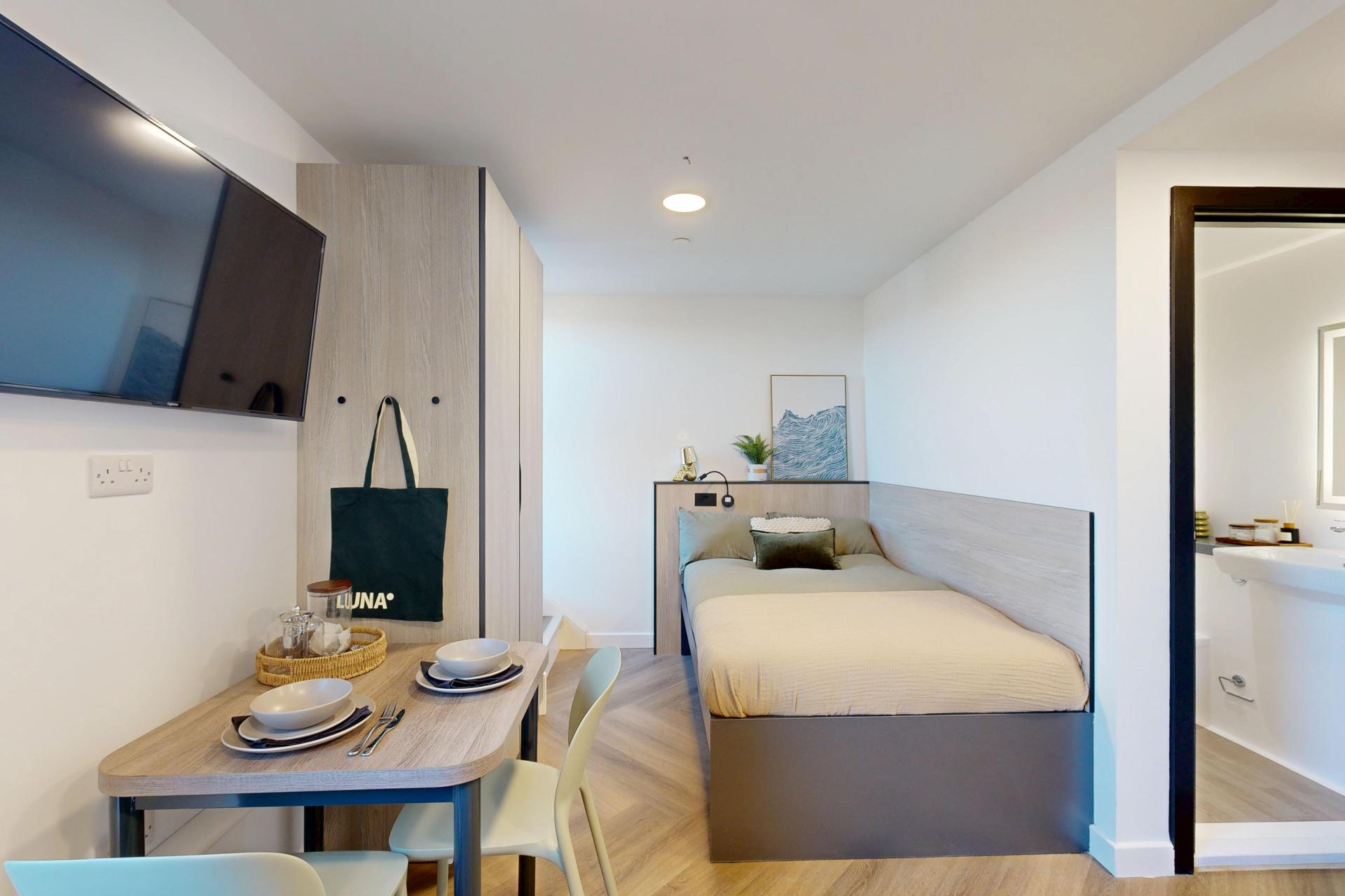  Premium Plus Studio  -  Bridgeside  - Gallery -  10