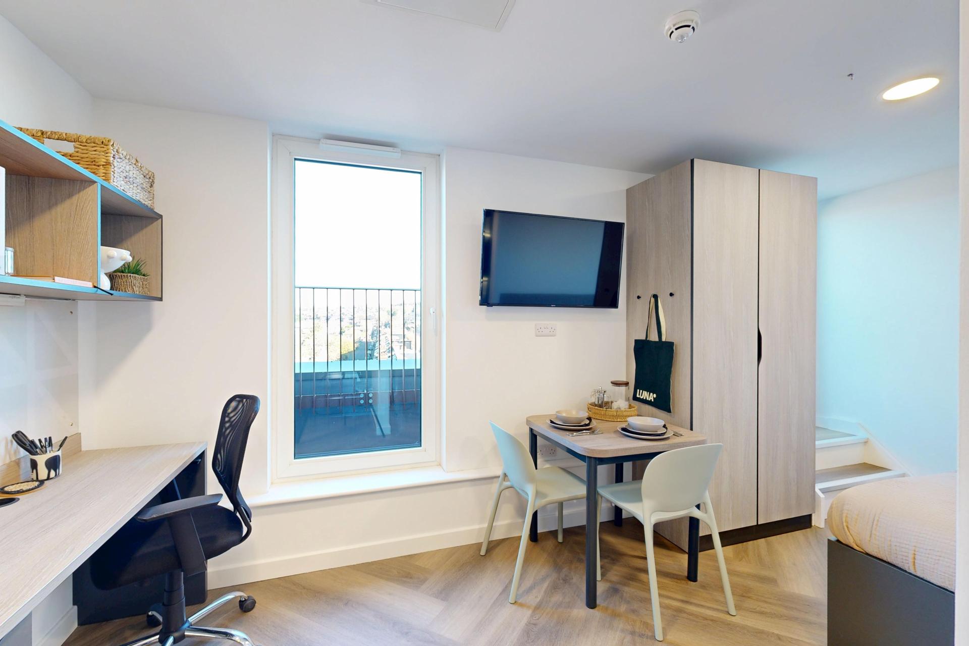  Premium Plus Studio  -  Bridgeside  - Gallery -  15