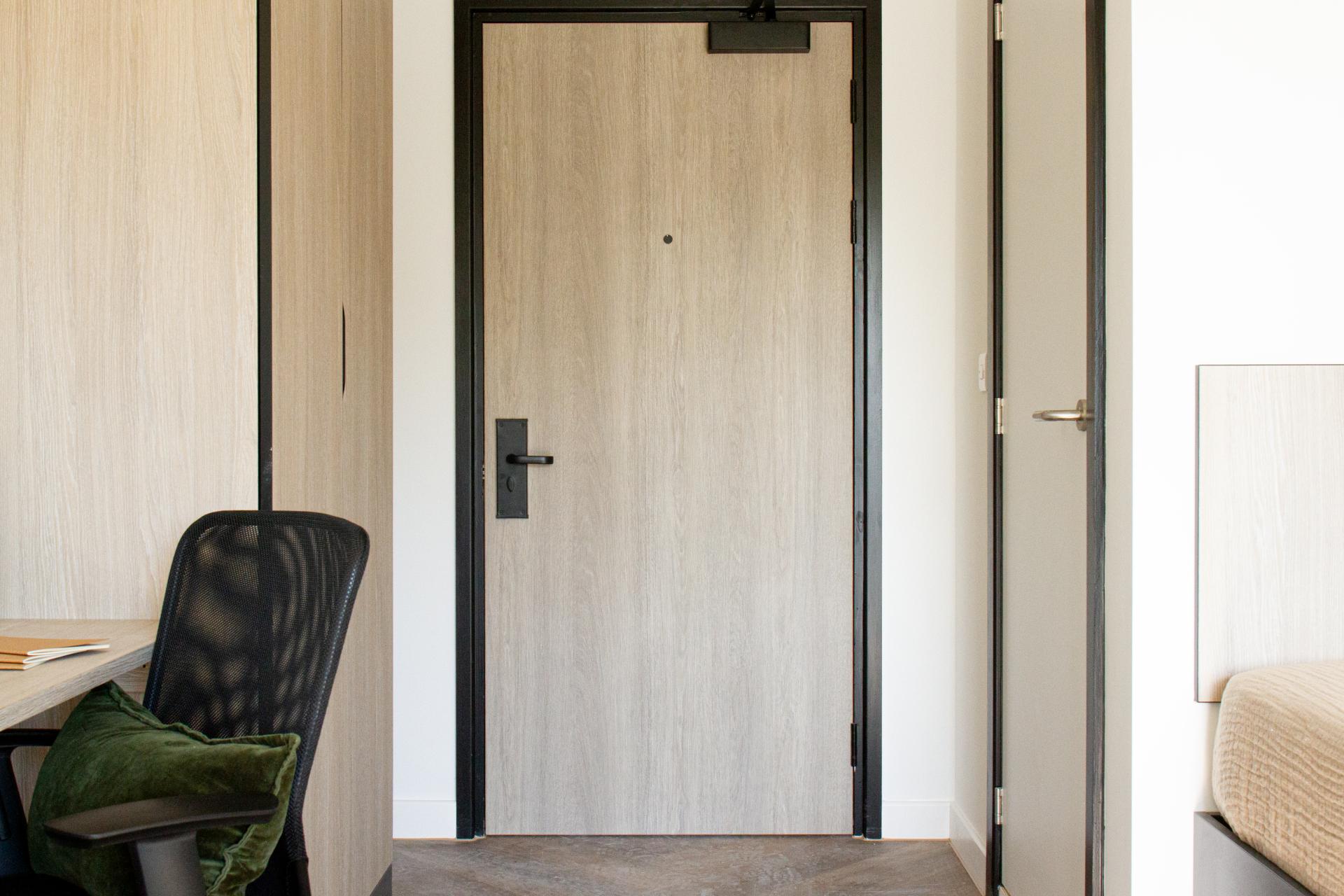 Premium Studio Ground - Bridgeside - Gallery - 8