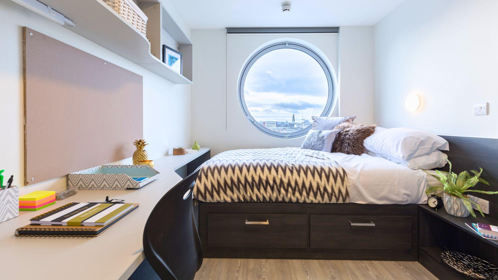  Room In A Two Bed Shared Flat  -  Livin  - Gallery -  8