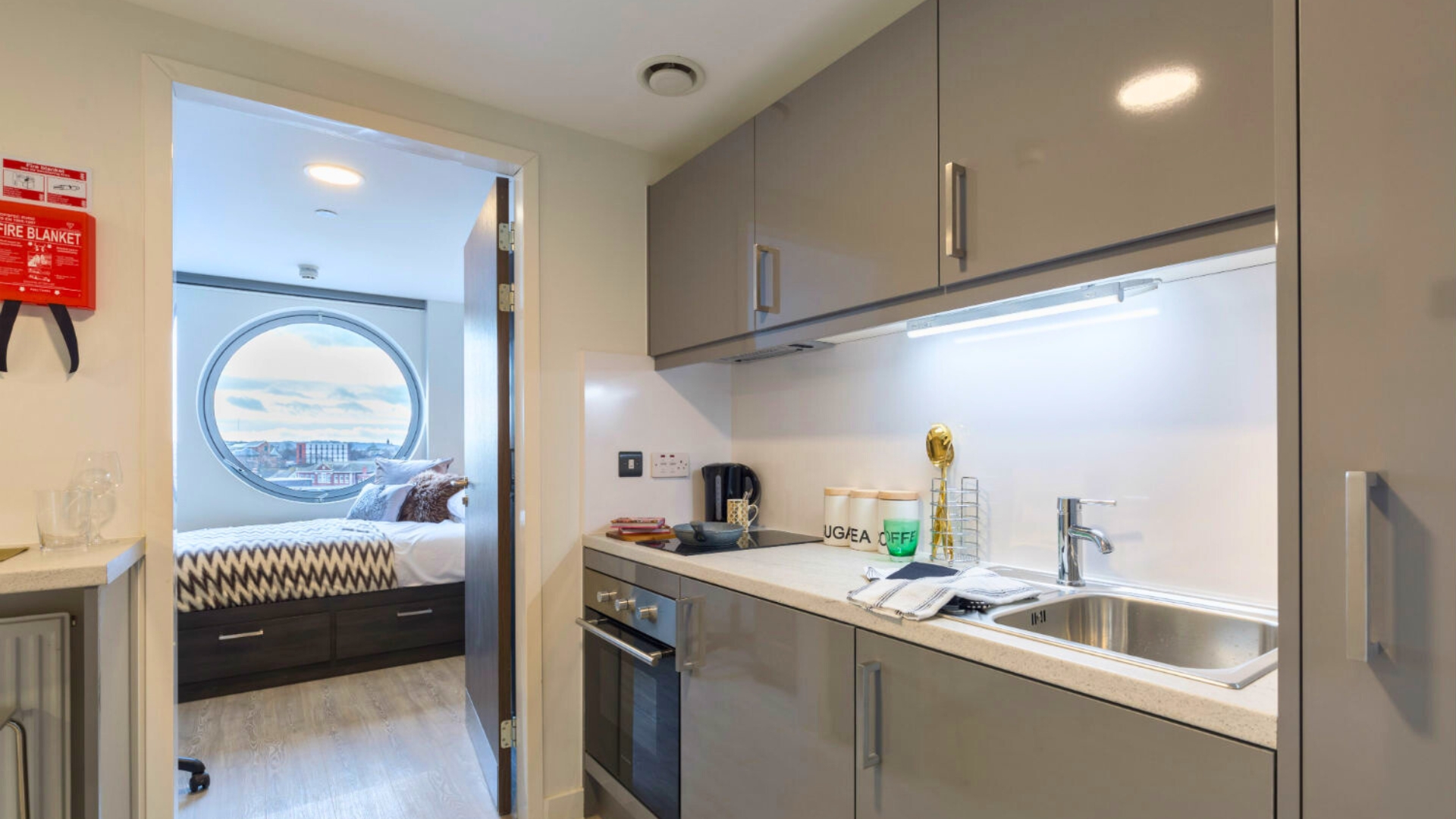  Room In A Two Bed Shared Apartment  -  Livin  - Gallery -  5