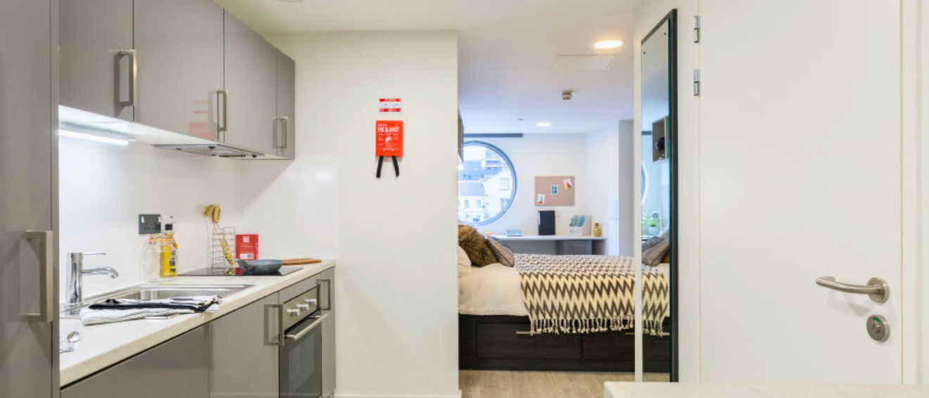 Platinum Studio - Livin - Gallery - 3