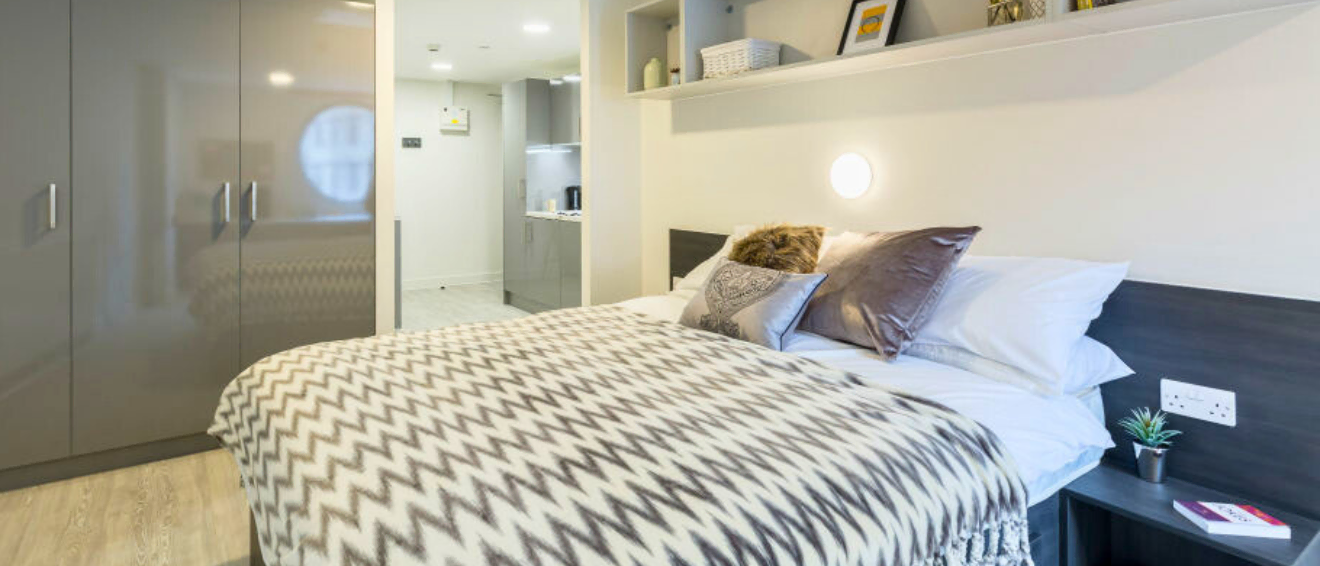 Platinum Studio - Livin - Gallery - 1