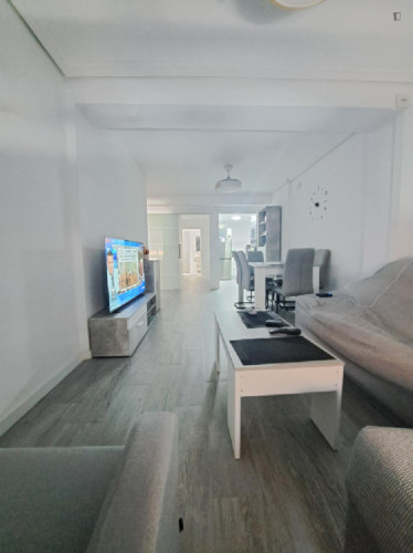 Cozy Single Bedroom close to  Marq - Castillo Tram Stop