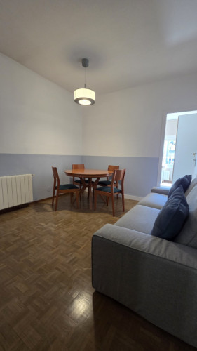 Spacious Coliving Room in Charming Eixample with Vibrant Community