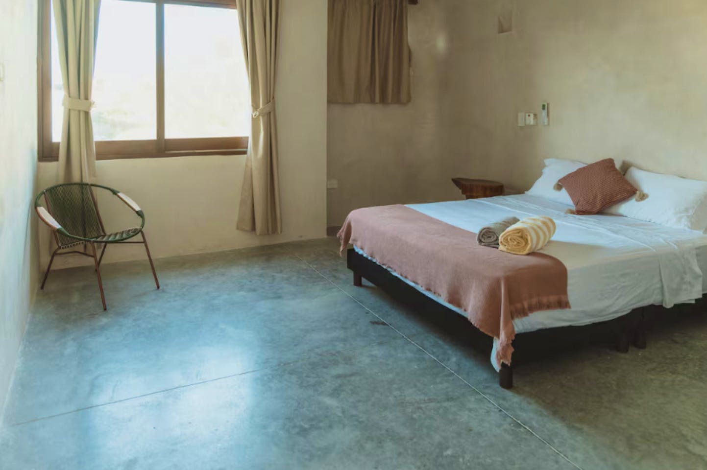  Whole House  -  Beautiful Stunning House w/ Terrace + Pool near Santa Veronica beach  - Gallery -  21