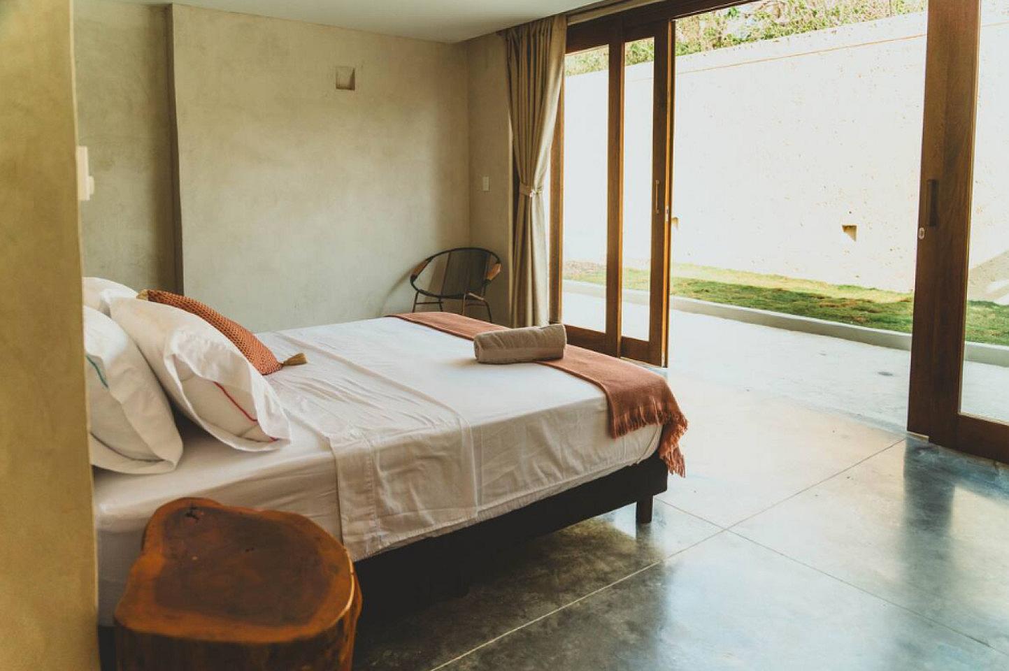  Whole House  -  Beautiful Stunning House w/ Terrace + Pool near Santa Veronica beach  - Gallery -  12