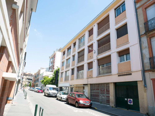 Very luminous room 12m² / Nice spacious room 14m²