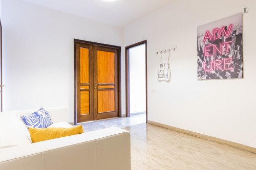 Marvellous double bedroom in Quartiere 2 Nord