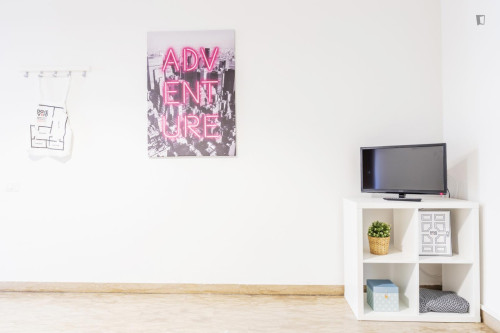 Marvellous double bedroom in Quartiere 2 Nord