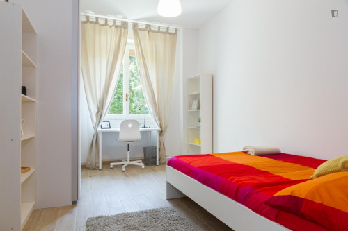 Charming double bedroom near Parco della Montagnola