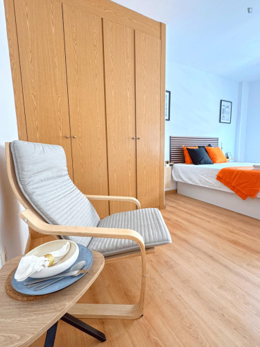 Appealing double bedroom well connected to the city center - Gallery - 6
