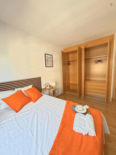 Cozy double bedroom well connected to the city center  - Gallery -  5