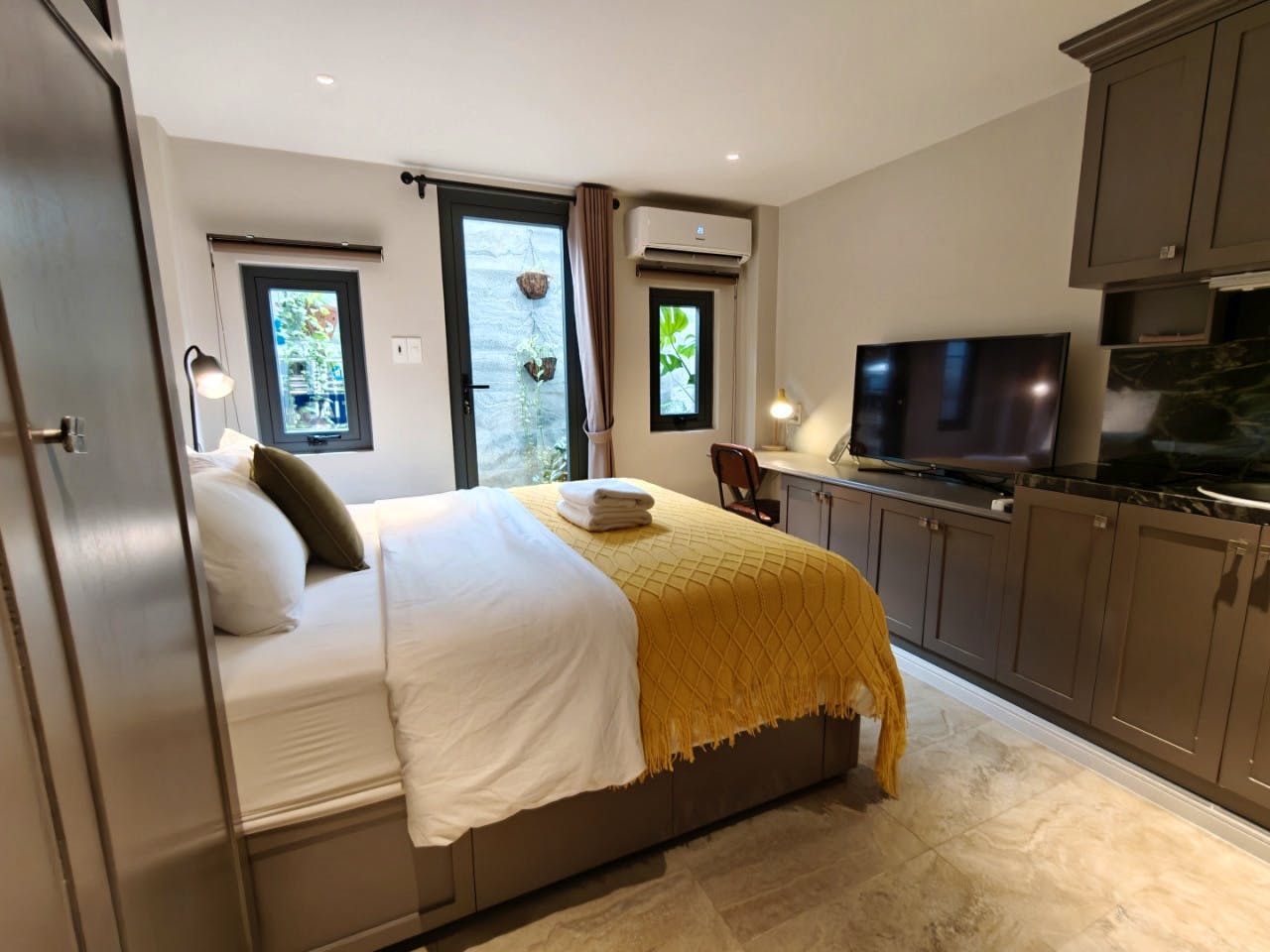  Hygge Studio + Private Garden  -  Vibrant Coliving Residence at the Heart of Ho Chi Minh City in Da Kao Home  - Gallery -  1