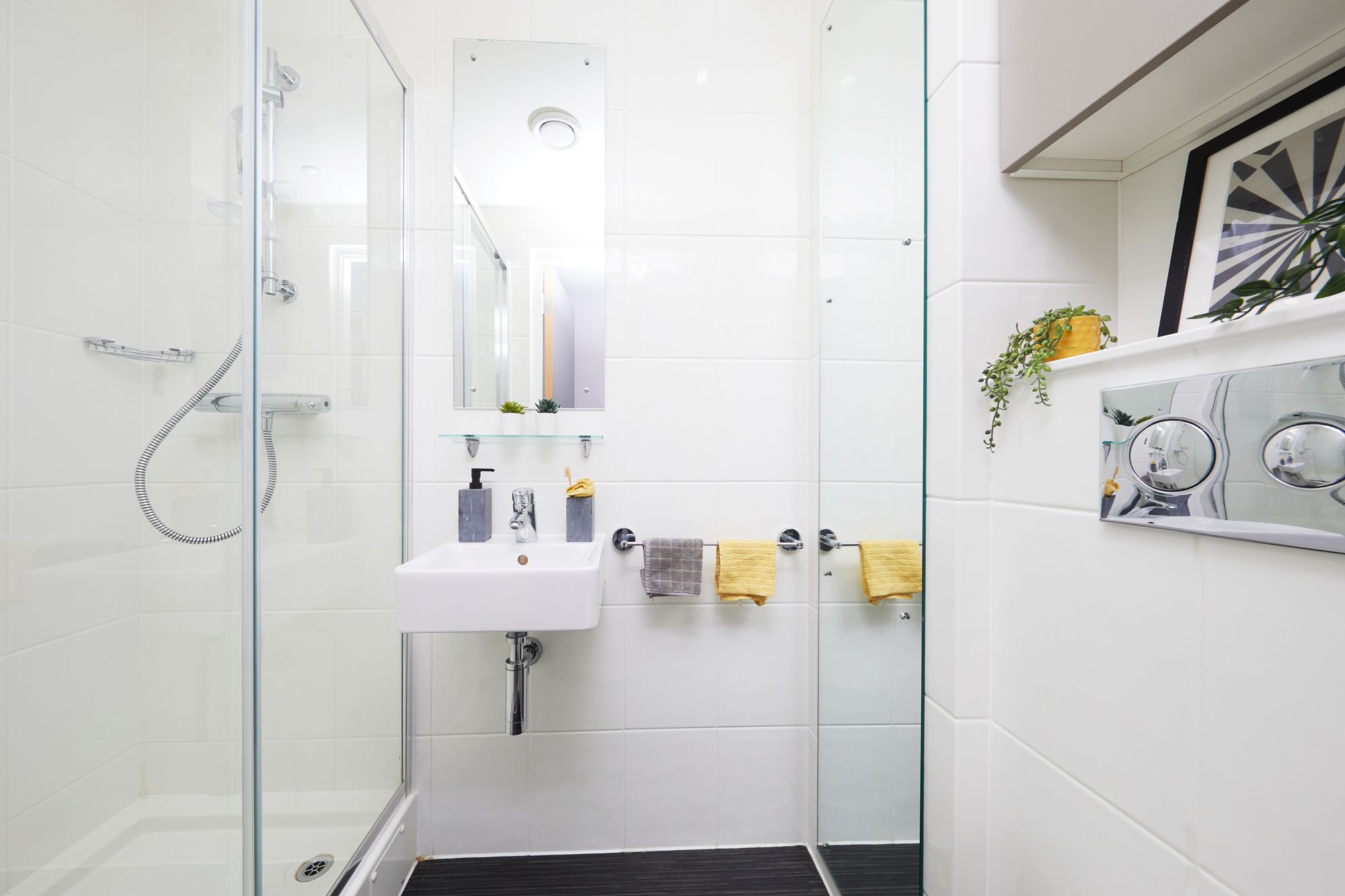 2-Bed Apartment - Crown Place Portsmouth - Gallery - 2