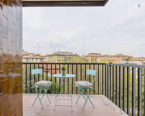 Neat double bedroom in Padua