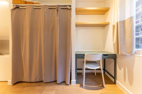 Charming Studio in the Heart of Paris' Chic 16th Arrondissement