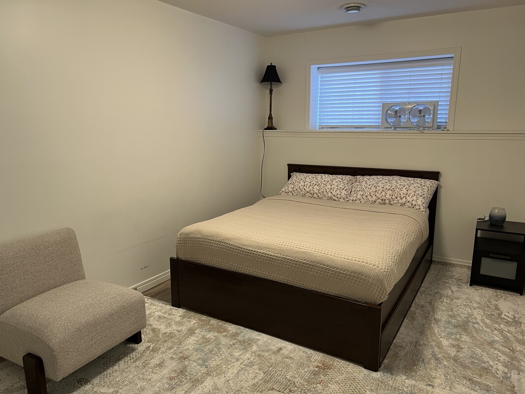  Basement Suite(Single Bed)  -  Central Regina  - Gallery -  1