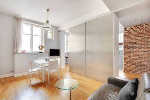 Elegant Modern One-Bedroom Apartment – Rue du Colisée