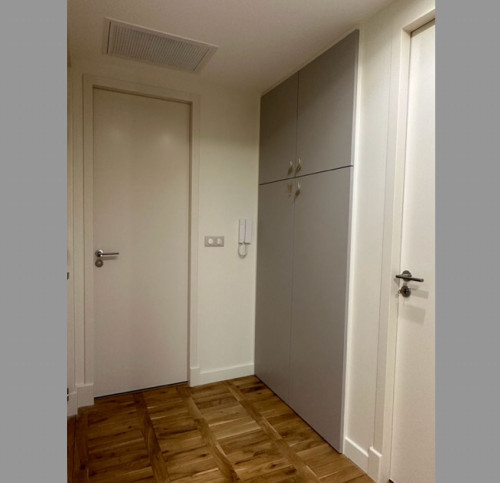 New and carefully furnished three-room apartment with a wonderful view of Paris