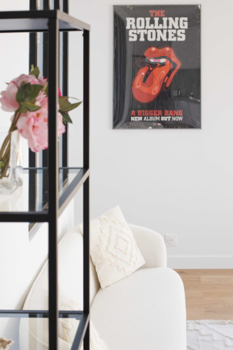 Stylish and Bright 1-Bedroom Apartment with Balcony - Just a 5-Minute Stroll from the Champs de Mars!