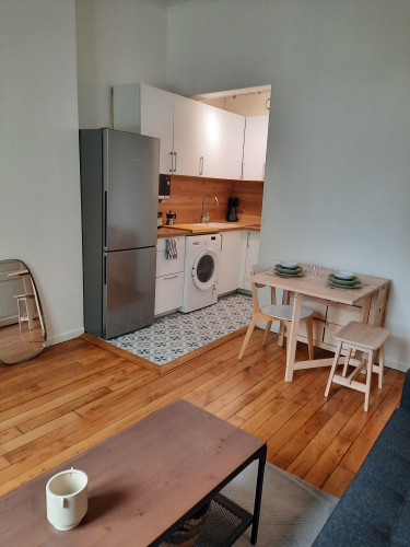 Modern suite conveniently located