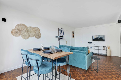 Elegant 54m² Apartment: Modern Amenities, Tranquil Living, and Chic Design