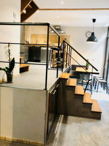 Superb 3-bedroom air-conditioned loft with terrace near Buttes-Chaumont