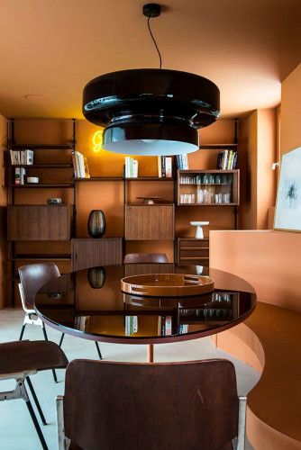 Cute & charming triplex in Paris