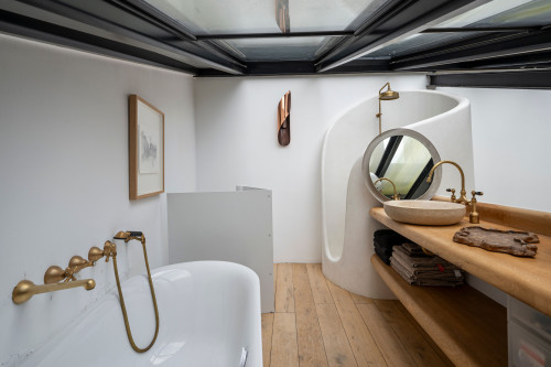 luxury loft design Marais Paris with art