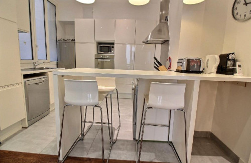 Rent Furnished Apartment - 100m² - Champs Elysées - Etoile
