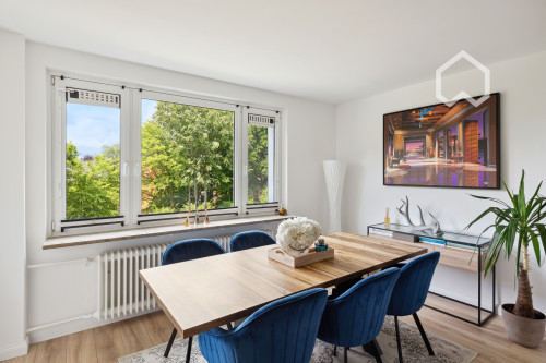 Stunning 4-Room Apartment in Hamburg-Rahlstedt: Perfect for Families