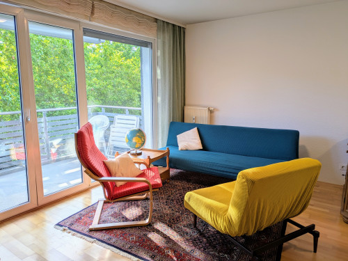 Old-school meets modern - homy feel and practical apartment 5 minutes walk from University