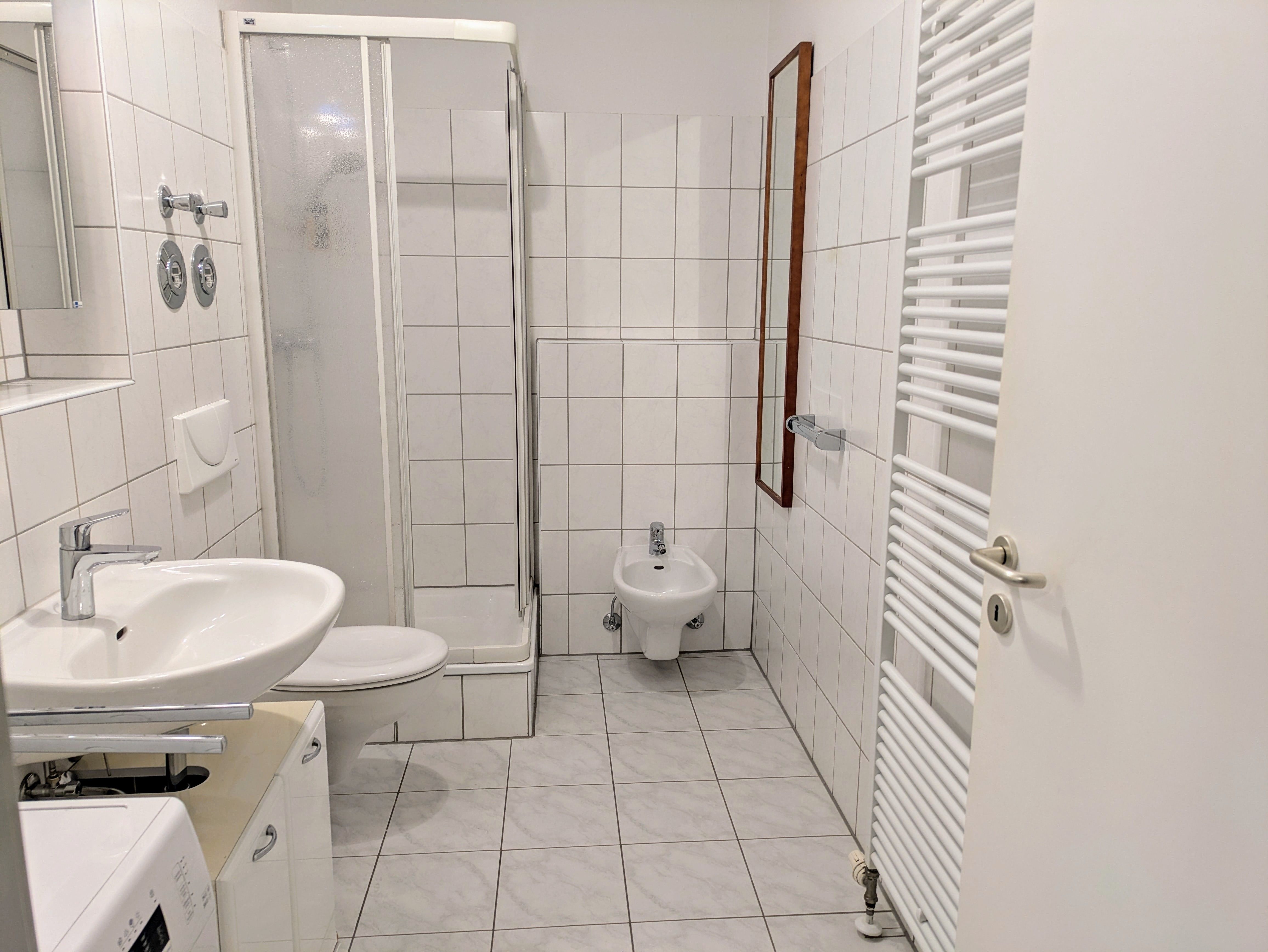 Old-School Meets Modern - Homy Feel And Practical Apartment 5 Minutes Walk From University - 16