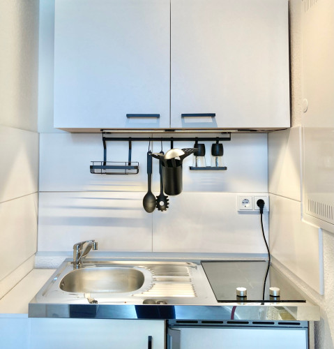 Modern Studio | Private Entrance | Parking Included - Gallery - 21