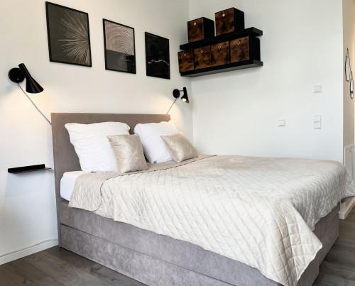 Studio near Cologne | Parking | Private entry