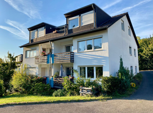 Bright and Light-Filled Apartment in Peaceful Residential Setting