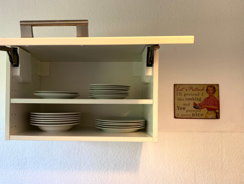 Bright and Light-Filled Apartment in Peaceful Residential Setting