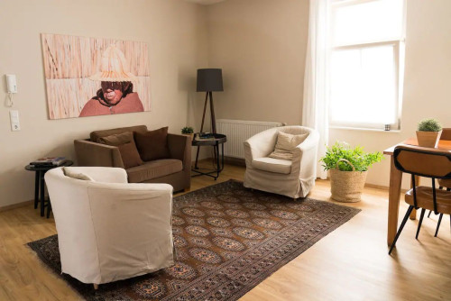 1st floor apartment with super-fast WLAN- close to BASF Tor 7