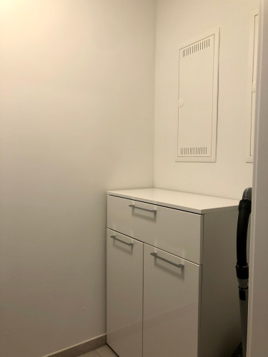 Top New & Business Apartment