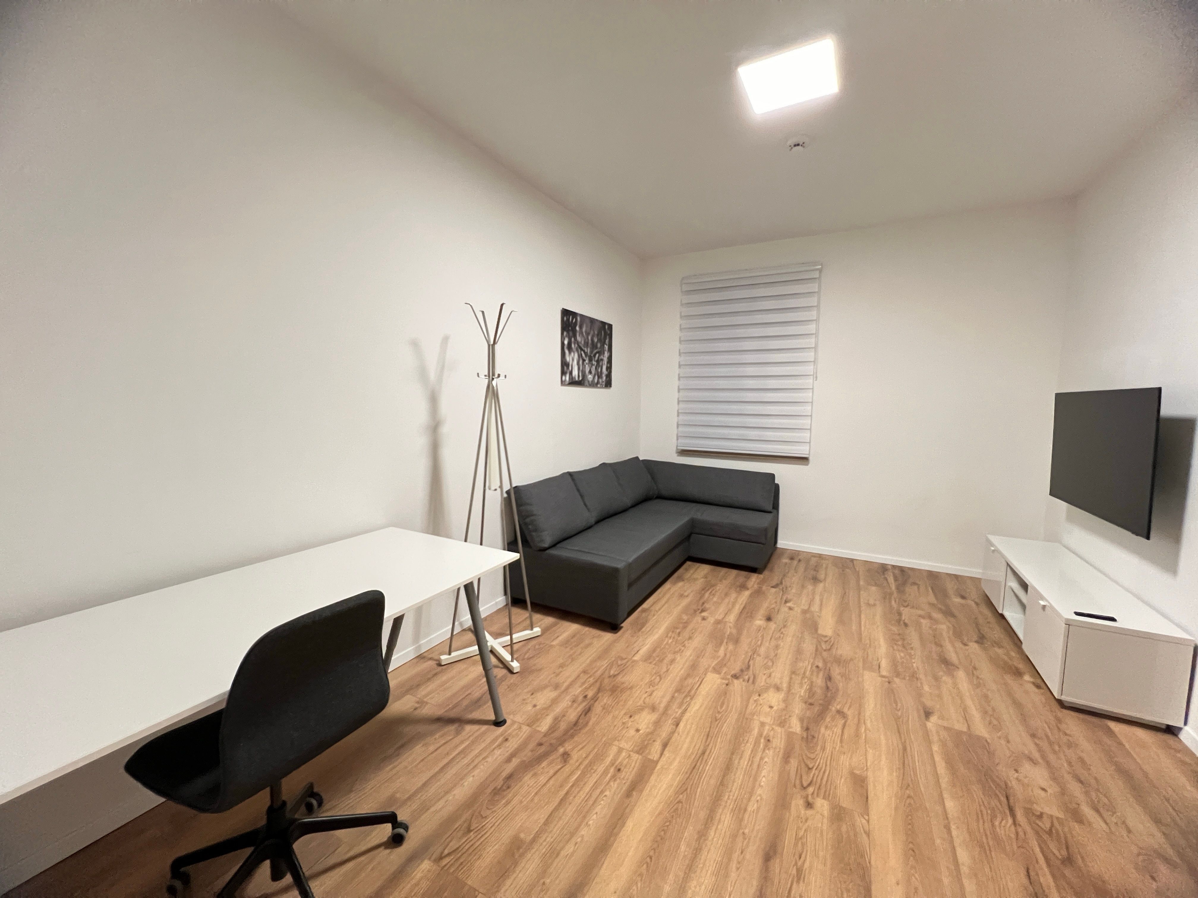 Furnished 2-Room Apartment, U1 Subway & Direct Highway Access (Muggenhof) - 3