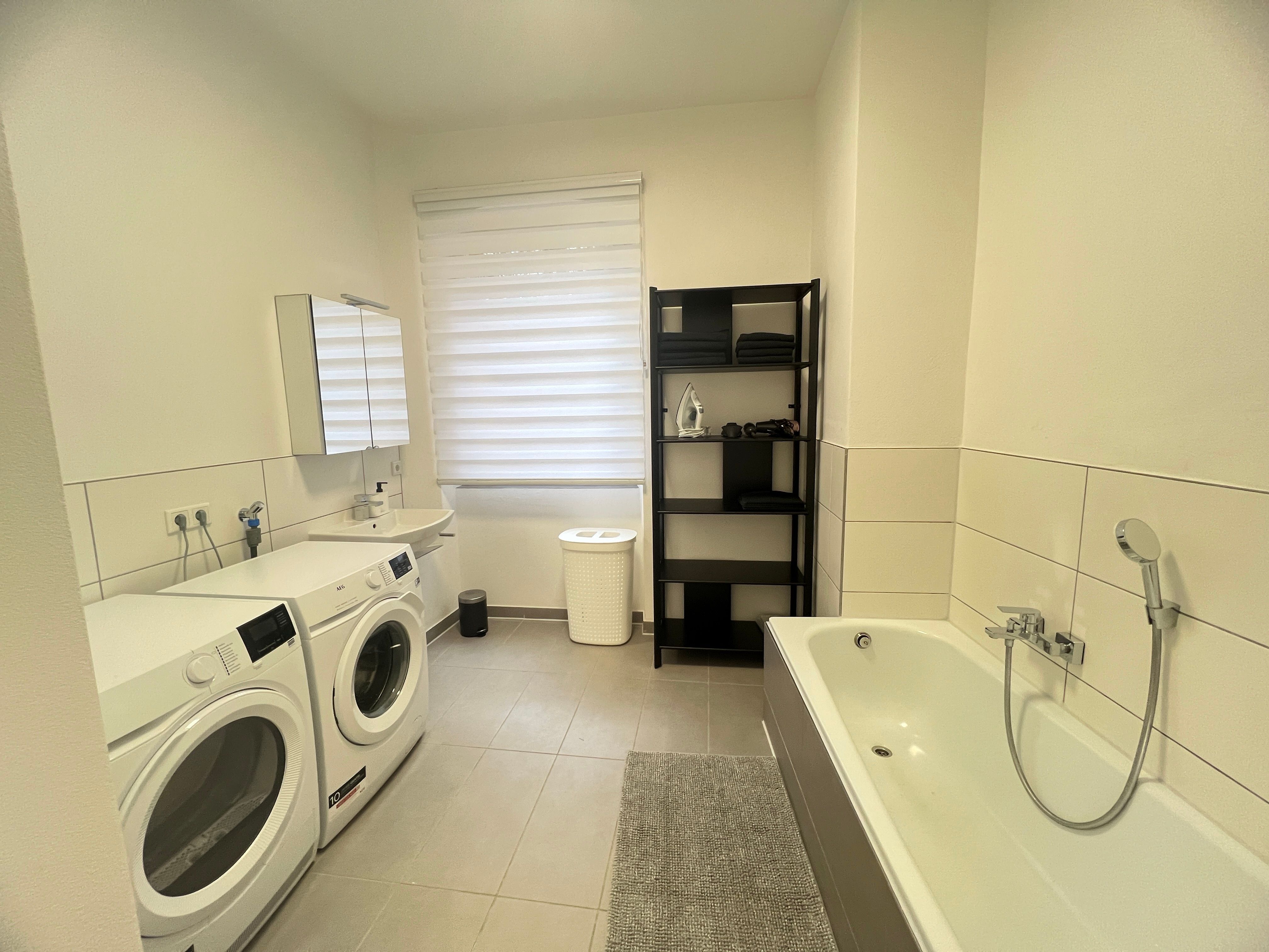 Furnished 2-Room Apartment, U1 Subway & Direct Highway Access (Muggenhof) - 8