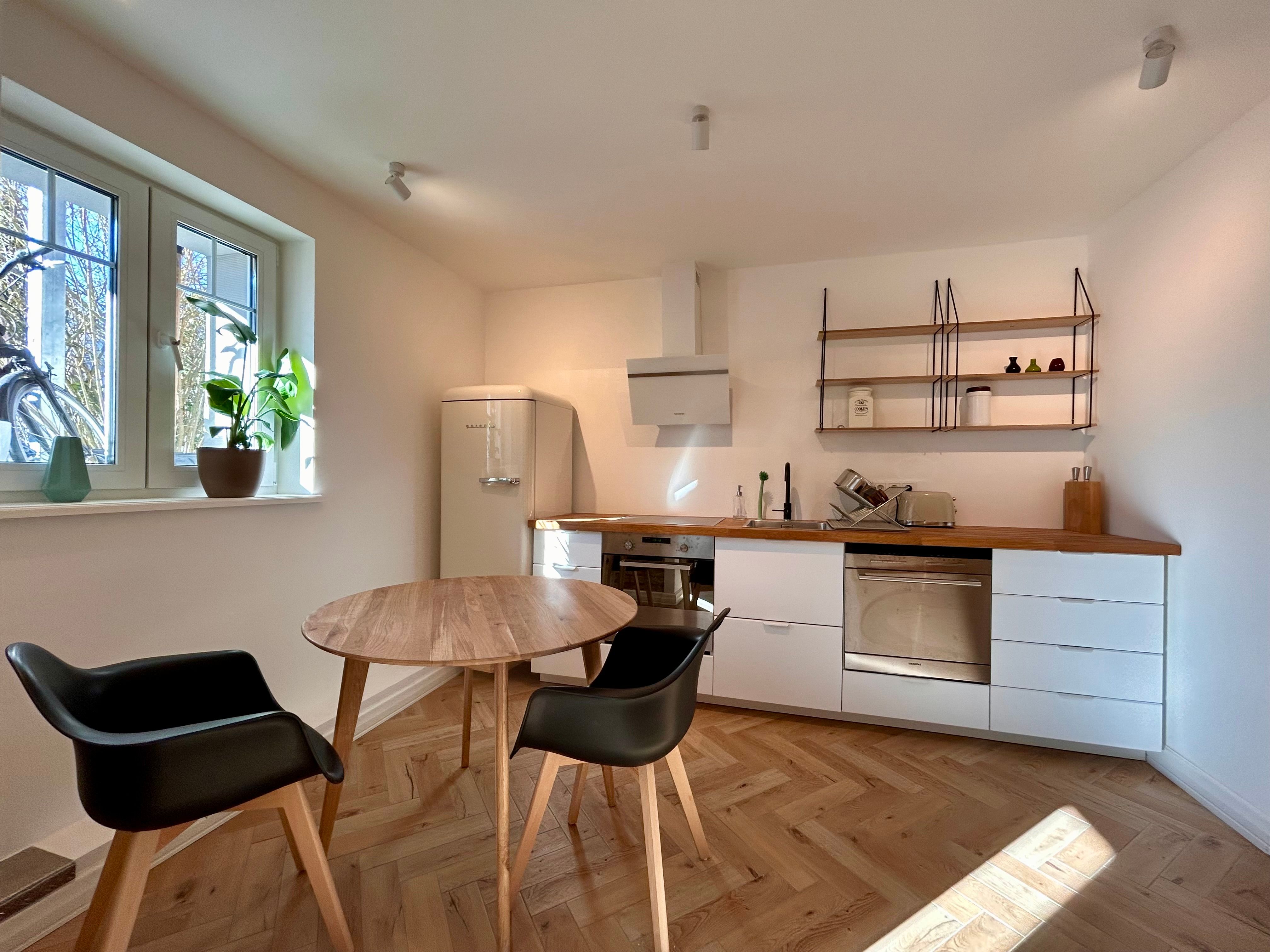  Stylishly Renovated Apartment With Garden  -  Stylishly Renovated Apartment with Garden  - Gallery -  9