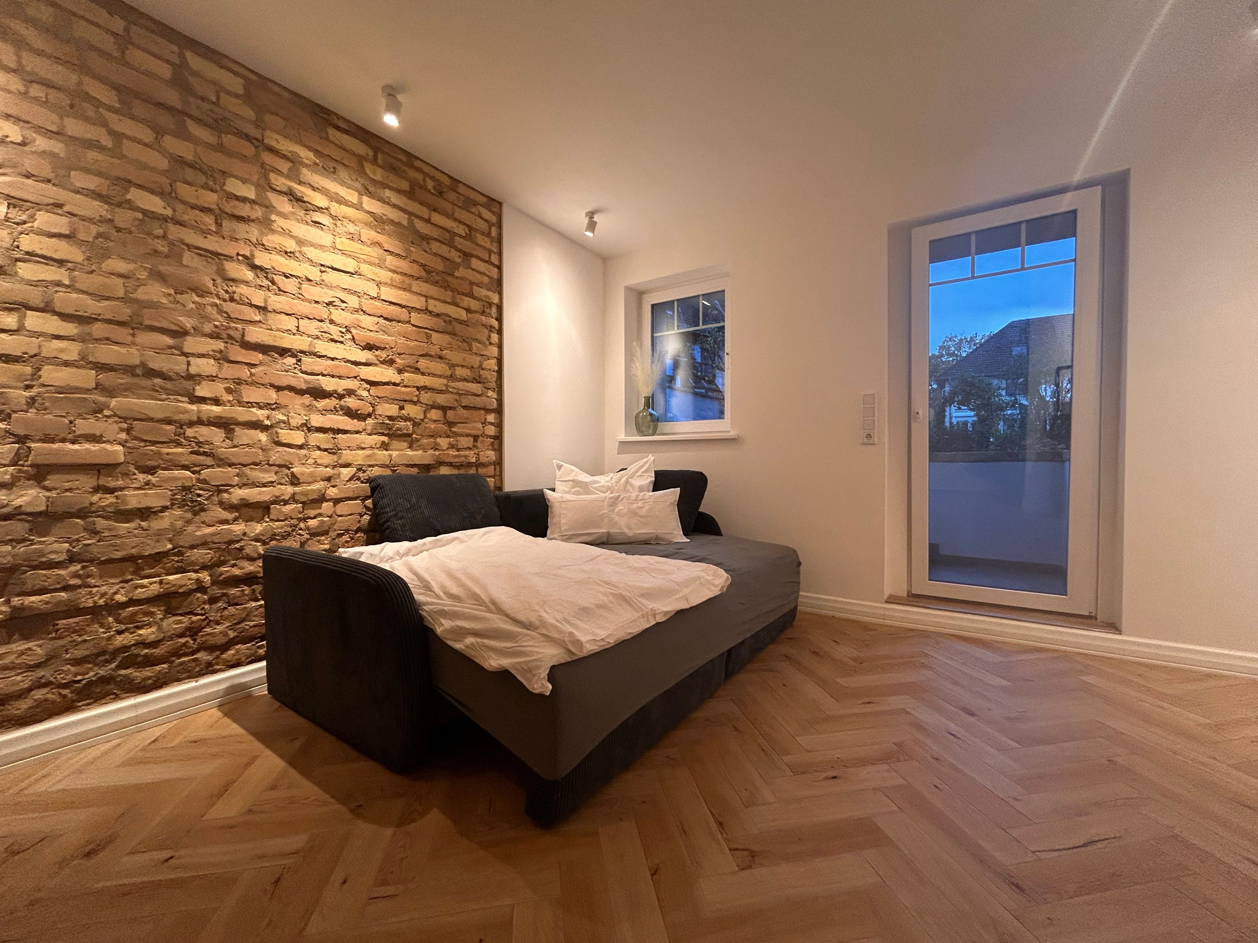  Stylishly Renovated Apartment With Garden  -  Stylishly Renovated Apartment with Garden  - Gallery -  13