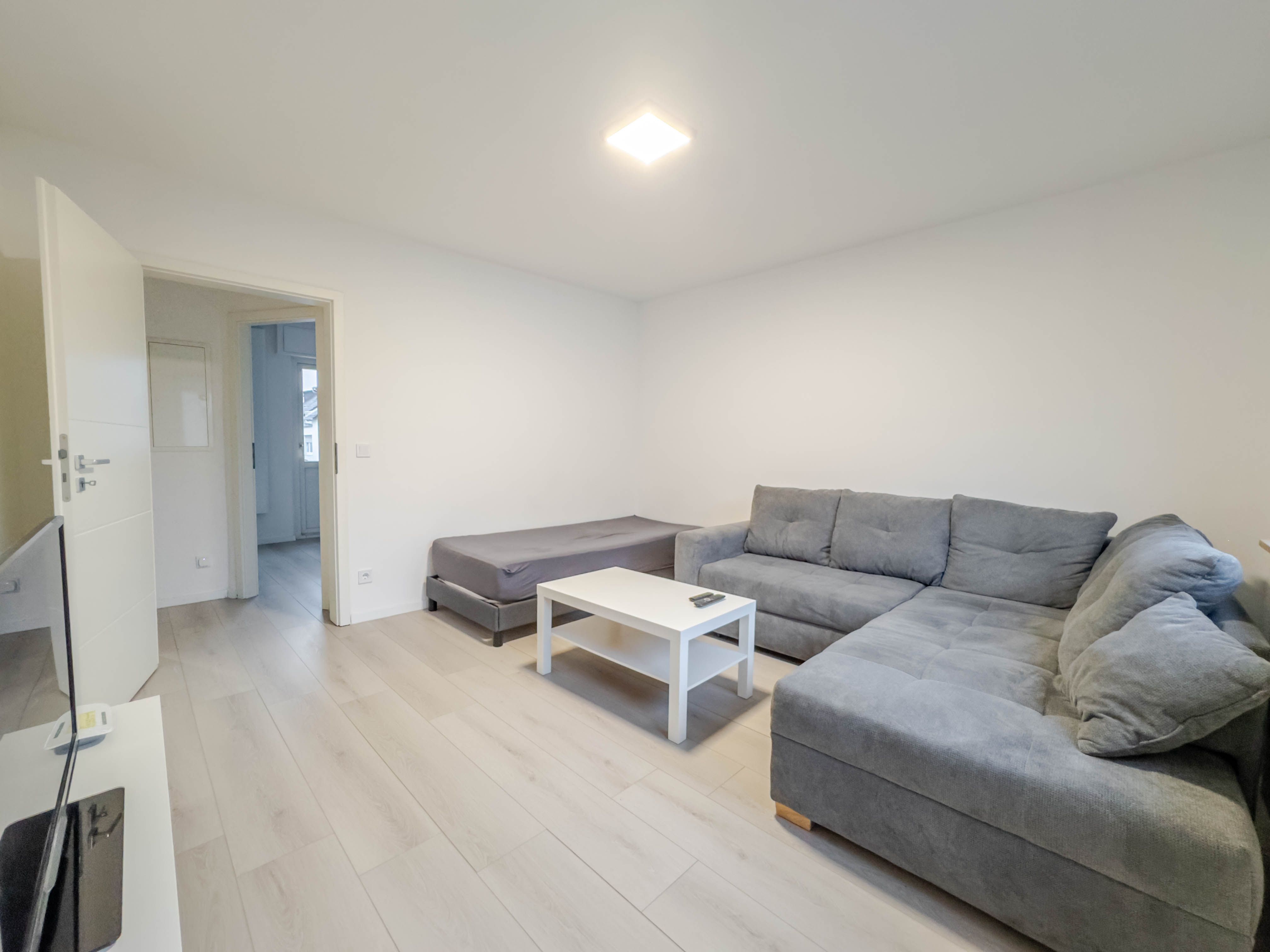 2-Room Apartment With Terrace – Near Frankfurt - 2-Room Apartment with Terrace – Near Frankfurt - Gallery - 2