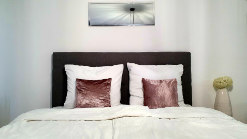 Business Studio @ Neckar Tower | River View | Washing Machine & Parking - Gallery - 3
