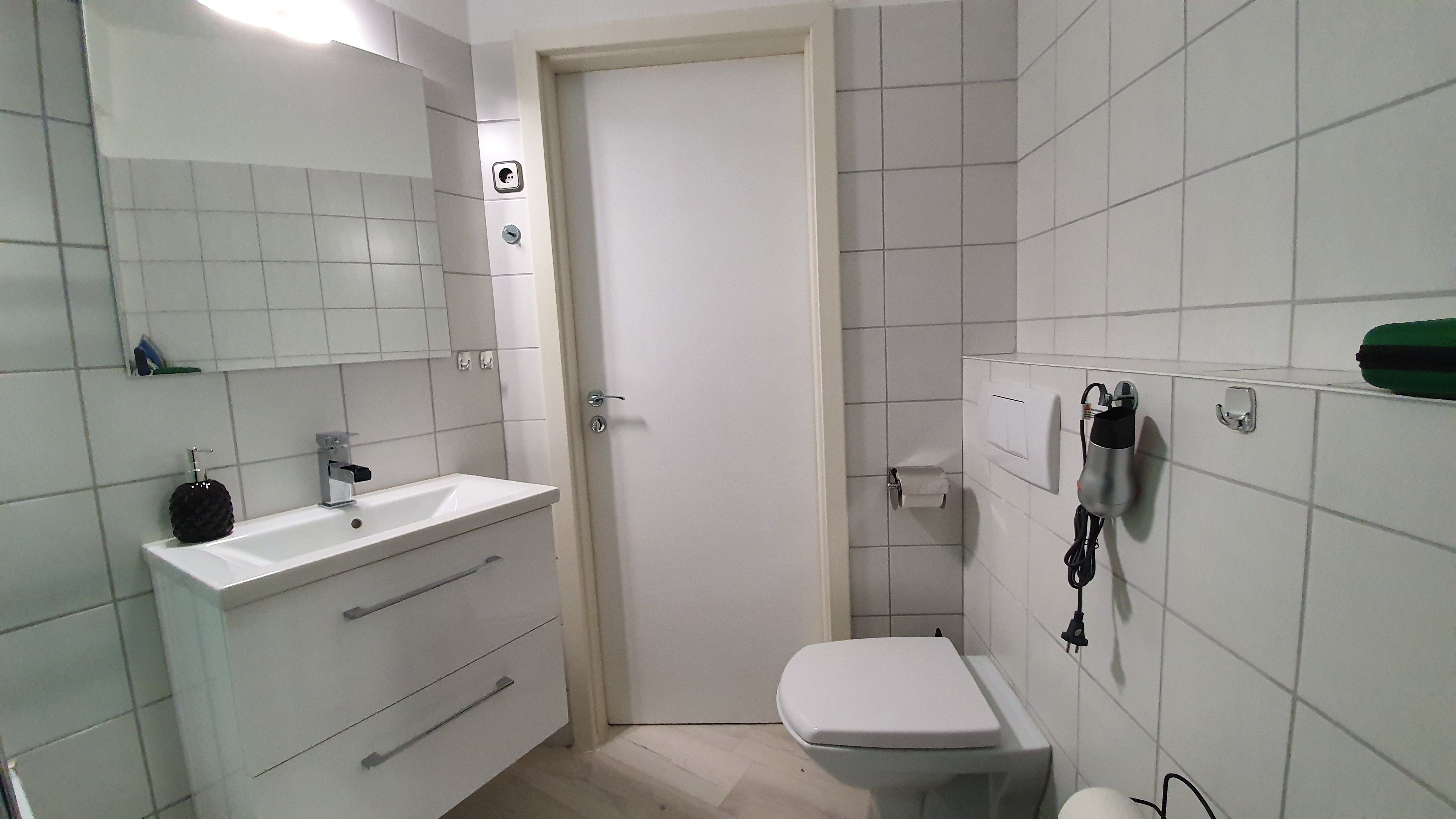 Business Studio @ Neckar Tower | River View | Washing Machine & Parking - 6