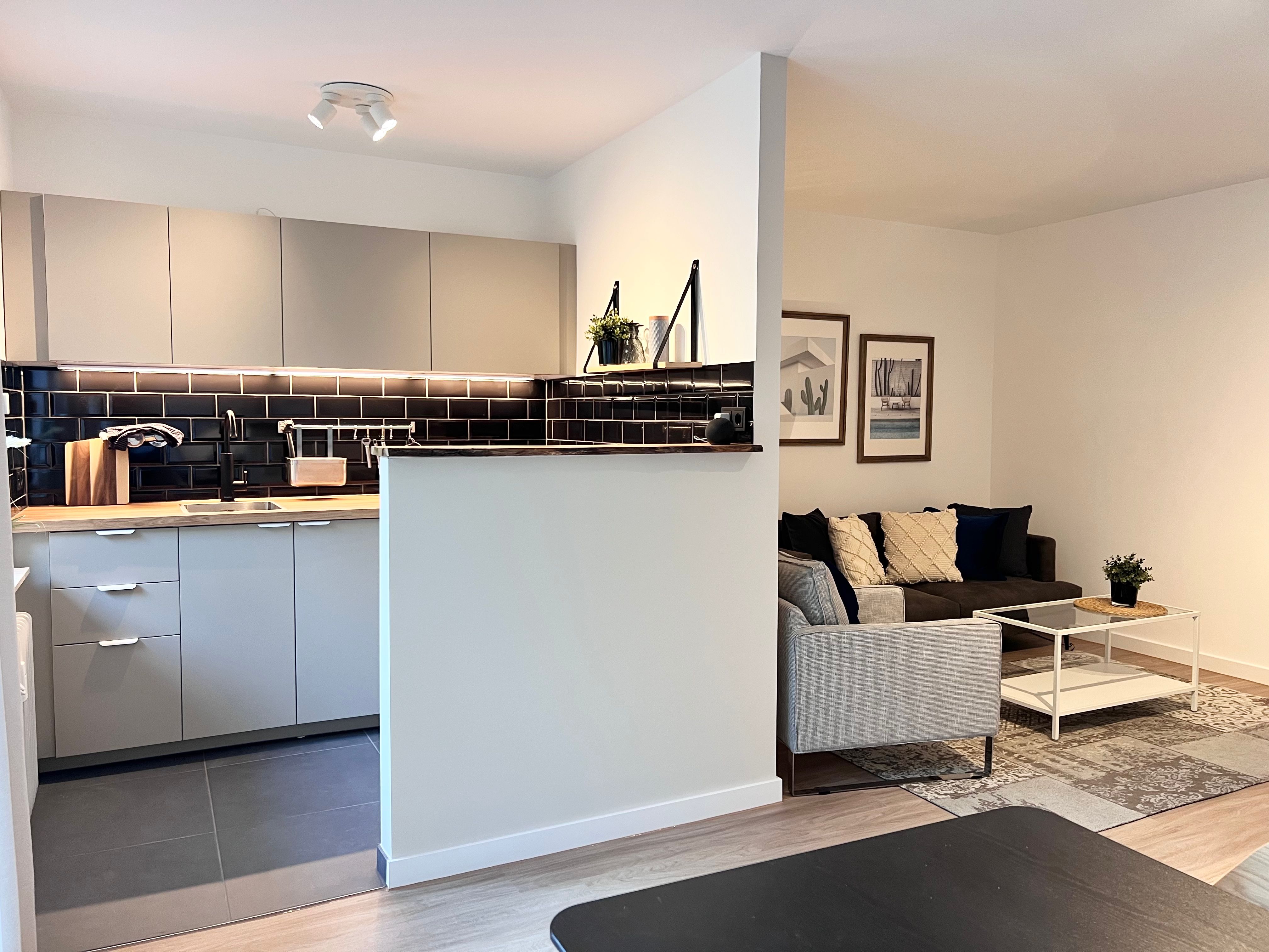  Helles Und Modernes Apartment Mit Balkon Und Blick Ins Grüne  -  helles und modernes Apartment mit Balkon und Blick ins Grüne  - Gallery -  16