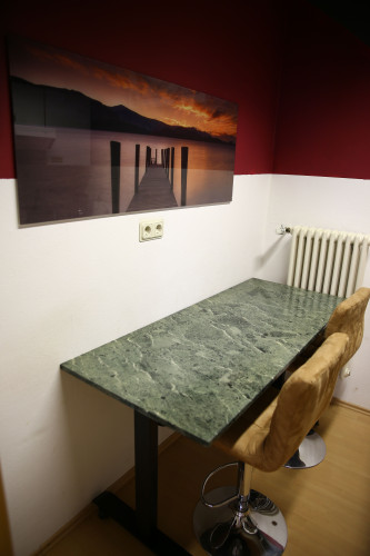 10 Min Old Town | Cinema! Kitchen! Wallbox!